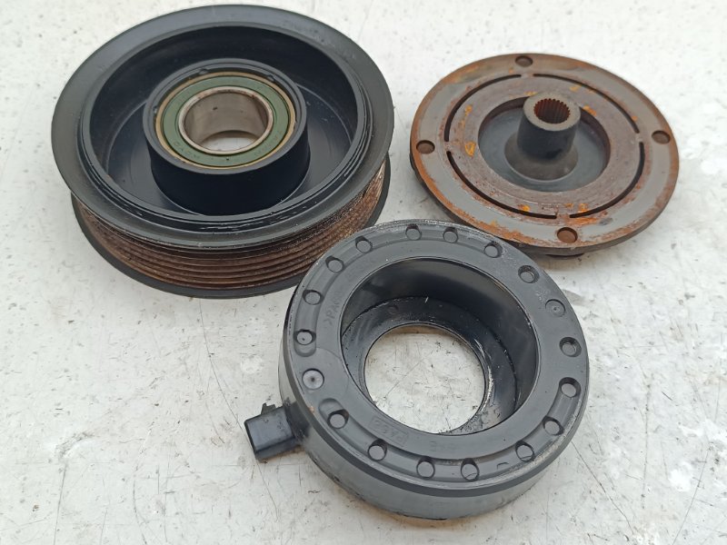Шкив компрессора кондиционера Toyota Camry ACV30 2AZFE