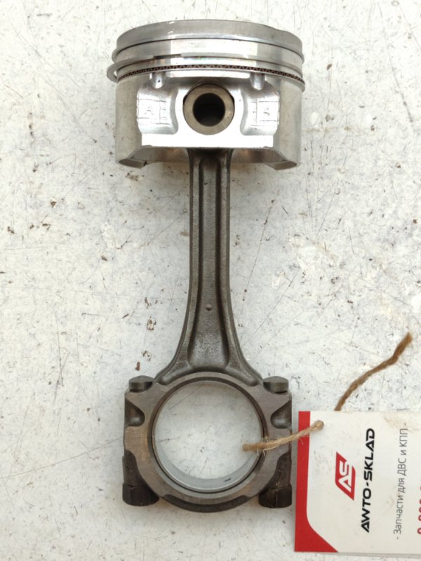 Поршень с шатуном Nissan March AK12 CR12DE