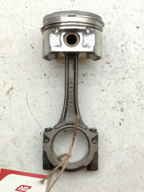 Поршень с шатуном Nissan March AK12 CR12DE