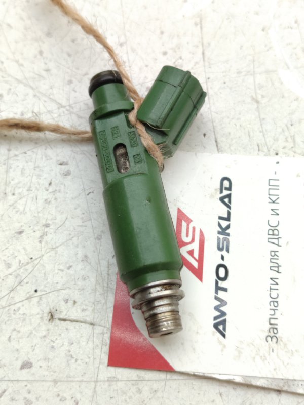 Форсунка топливная Toyota Allex ZZE122 1ZZFE