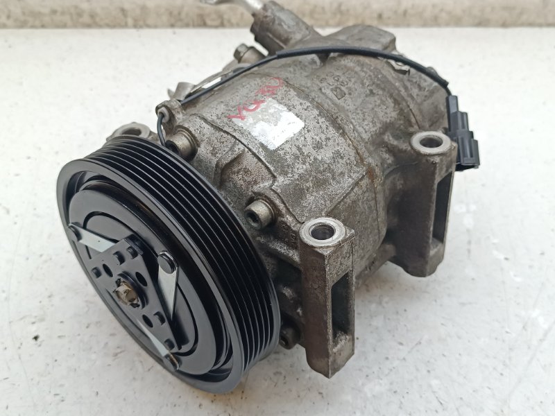 Компрессор кондиционера. Nissan Cefiro A33 VQ20DE