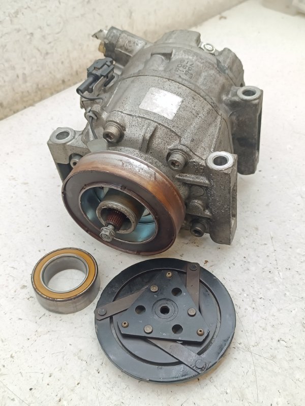 Компрессор Nissan Cefiro A33 VQ20DE