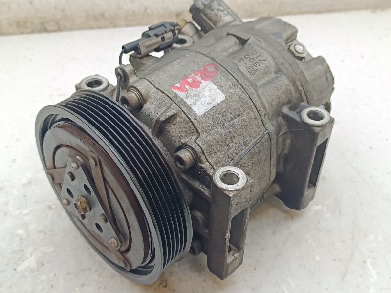 Компрессор кондиционера. Nissan Cefiro A33 VQ20DE