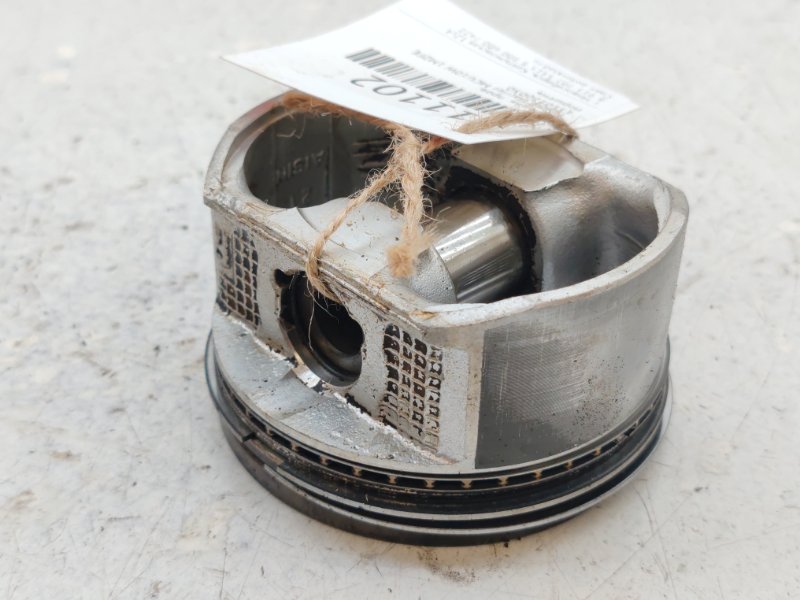 Поршень Toyota Harrier MCU10W 1MZFE правый (б/у)