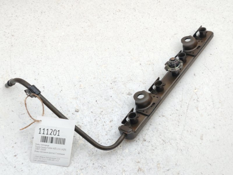 Рейка топливная Toyota Corolla Fielder NZE121G 1NZFE (б/у)