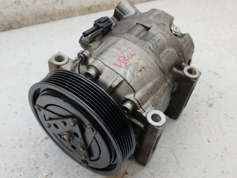 Компрессор кондиционера. Nissan Cefiro A33 VQ20DE