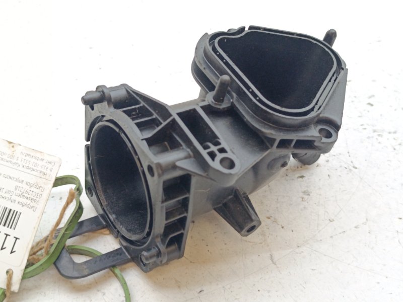 Патрубок впускной Volkswagen Golf 1K5 BLG (б/у)