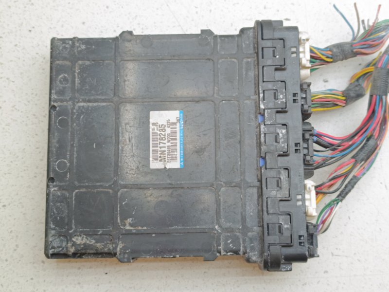 Блок управления EFI Mitsubishi Colt Z27A 4G19 (б/у)