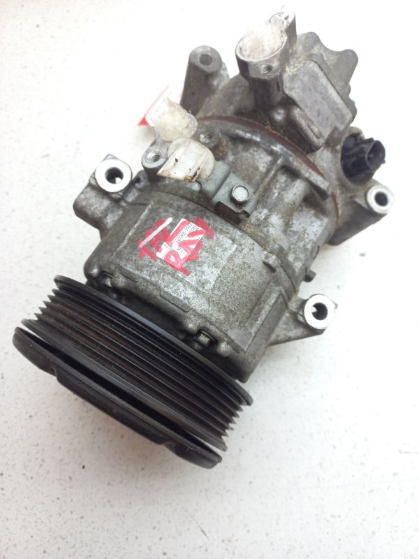 Компрессор кондиционера. Toyota Wish ZNE10 1ZZFE (б/у)