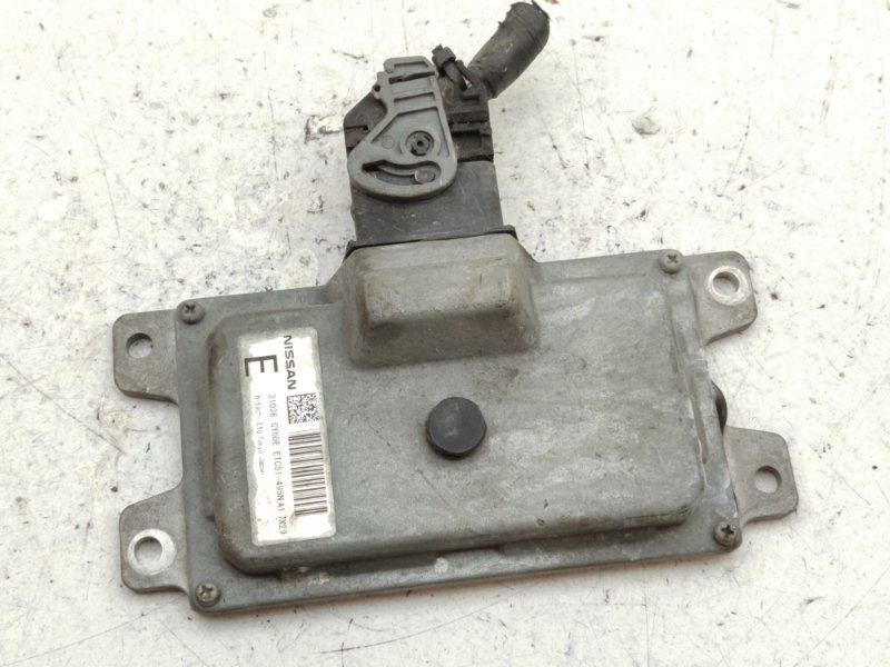 Блок управления КПП Nissan Serena C26 MR20DD (б/у)