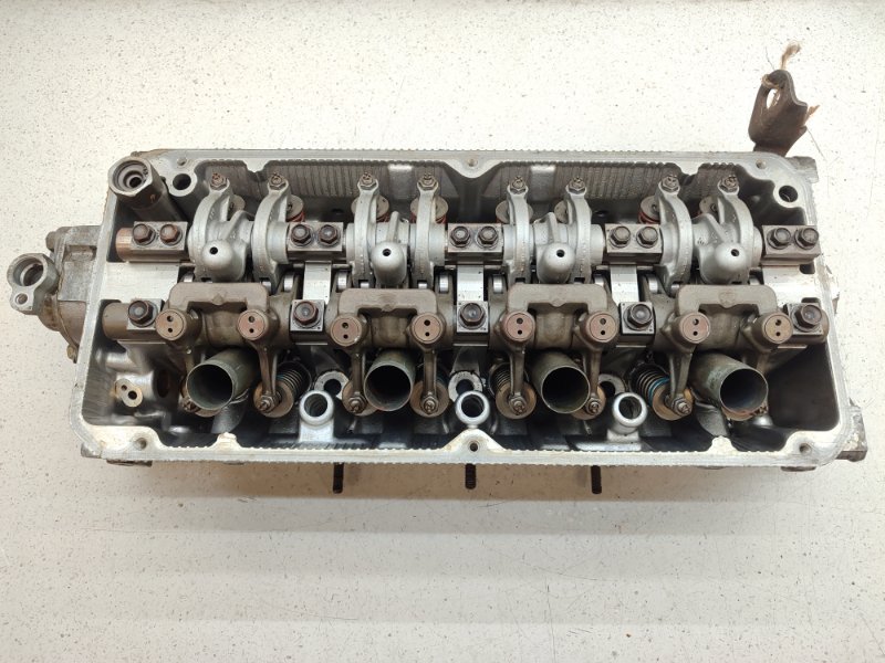 Головка блока цилиндров Mitsubishi Grandis NA4W 4G69 (б/у)