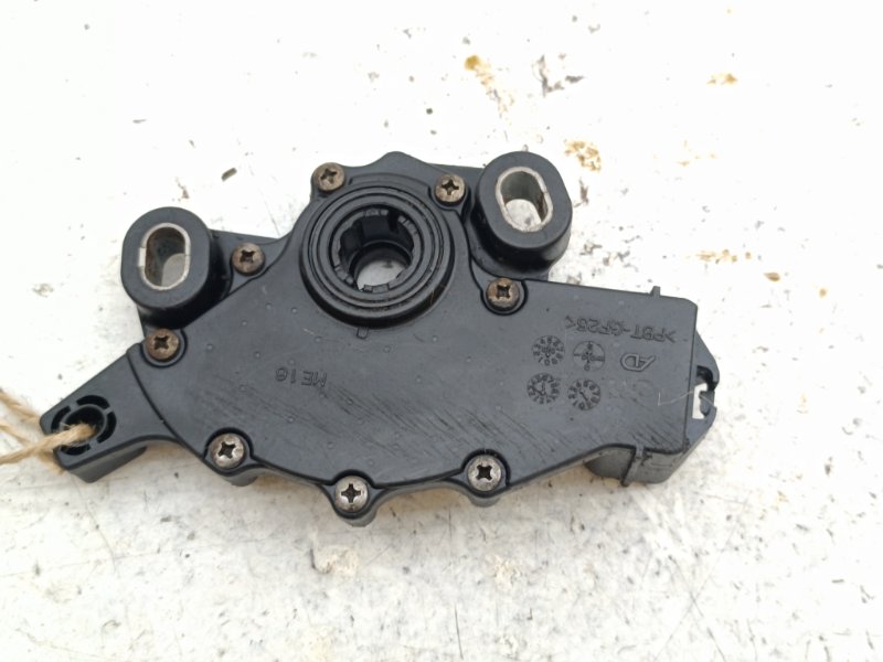 Датчик положения селектора АКПП Mitsubishi Airtrek CU2W 4G64 (б/у)