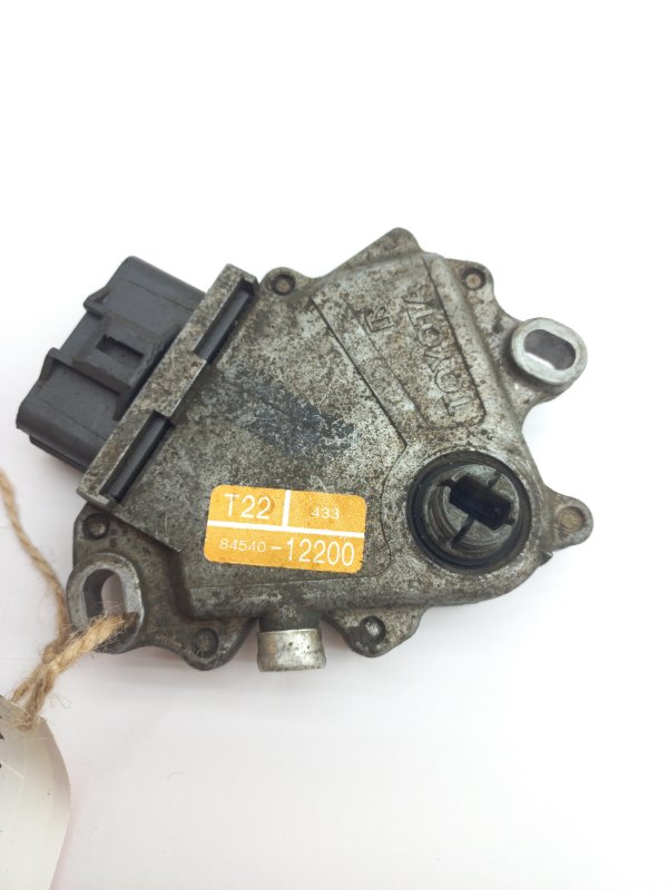 Датчик положения селектора АКПП Toyota Harrier MCU15W 1MZFE (б/у)