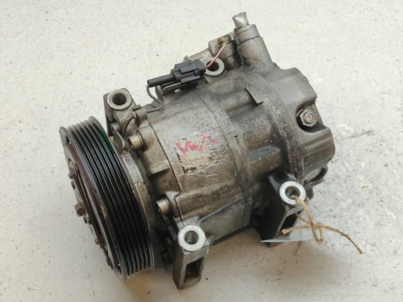 Компрессор кондиционера. Nissan Cefiro A33 VQ20DE (б/у)