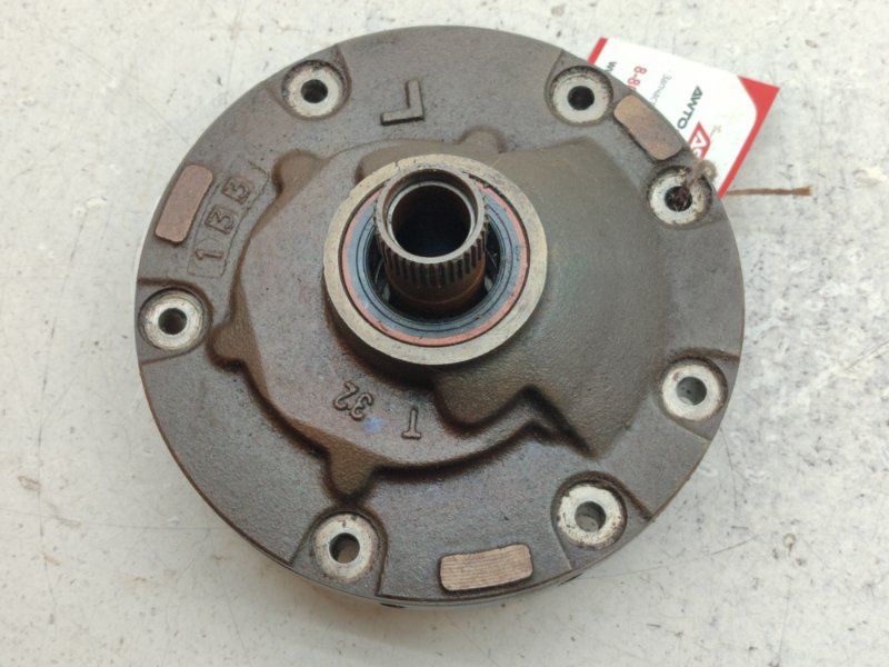 Насос КПП Mitsubishi Montero V24W 4D56 (б/у)