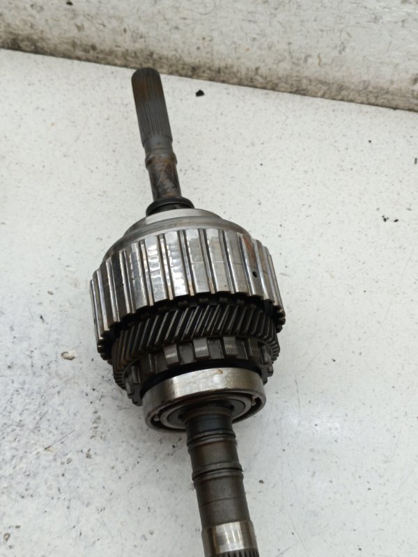 Хвостовик трансмиссии Subaru Legacy BE9 EJ254 (б/у) Хвостовик трансмиссии Subaru Legacy BE9 EJ254 (б/у)