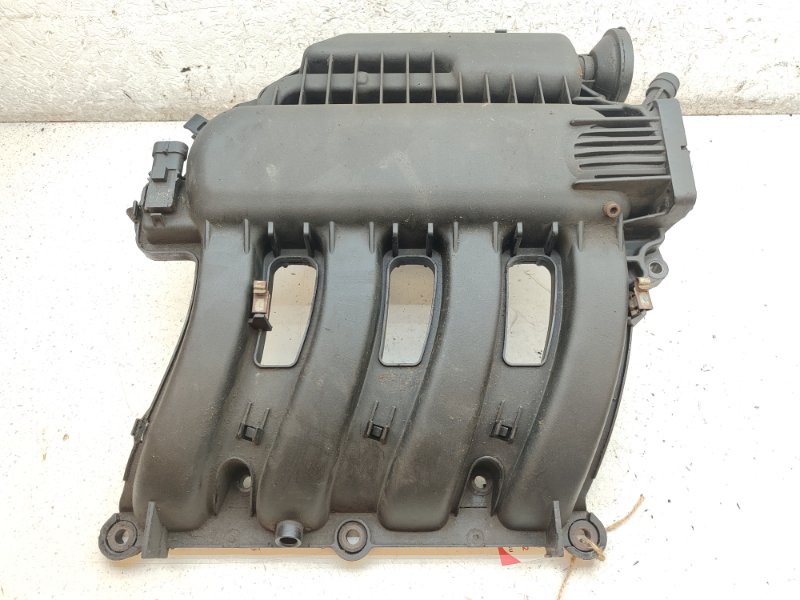 Коллектор впускной Renault Laguna F4R (б/у) Коллектор впускной Renault Laguna F4R (б/у)