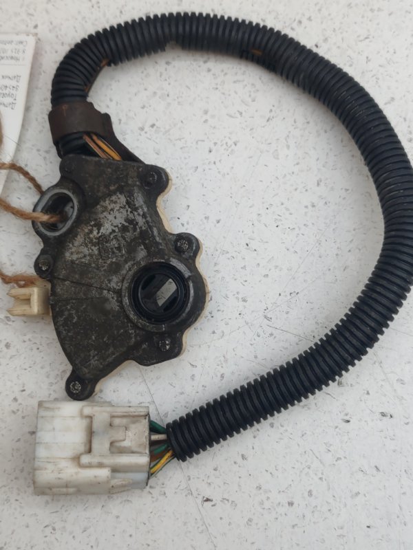Датчик положения селектора АКПП Toyota Sparky S221E K3VE (б/у)