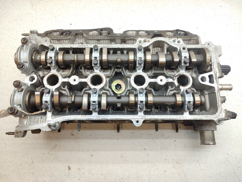 Головка блока цилиндров Toyota Avensis AZT240 1AZFSE (б/у)