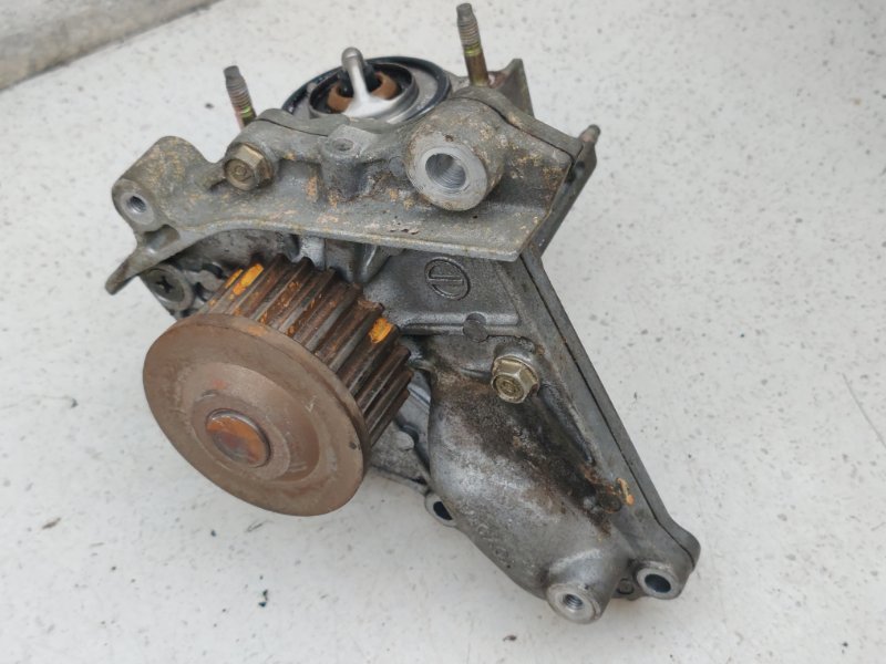 Помпа Toyota Carina ED ST203 5SFE (б/у) Помпа Toyota Carina ED ST203 5SFE (б/у)