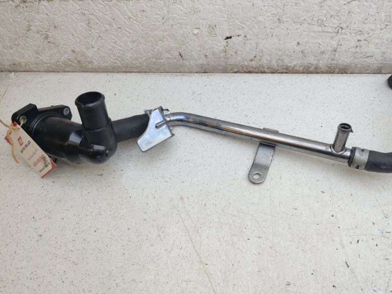 Крышка термостата Toyota Corolla Fielder NRE161 2NRFKE (б/у)