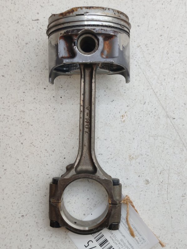 Поршень с шатуном Suzuki Swift HT51S M13A (б/у)
