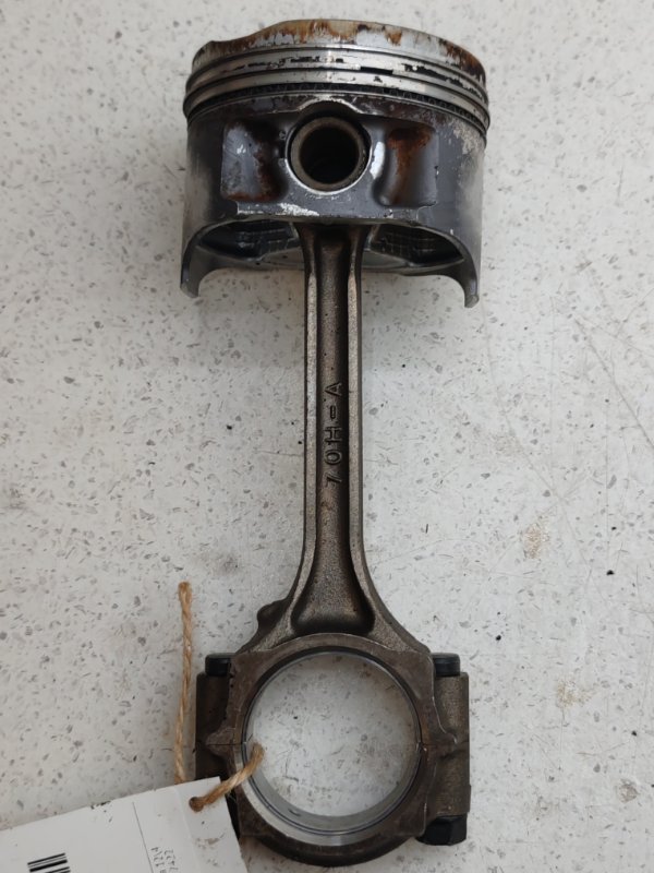 Поршень с шатуном Suzuki Swift HT51S M13A (б/у)