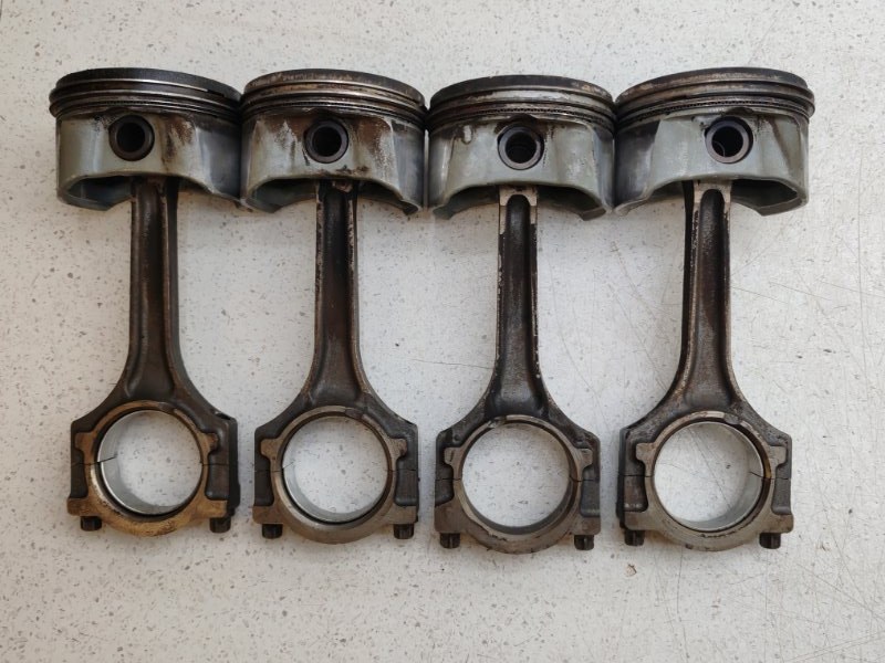 Поршень с шатуном Ford C-MAX CCG SHDC (б/у)