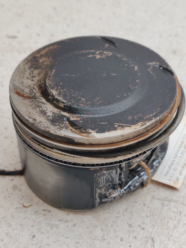 Поршень Jaguar S-type X200 AJ25 (б/у)