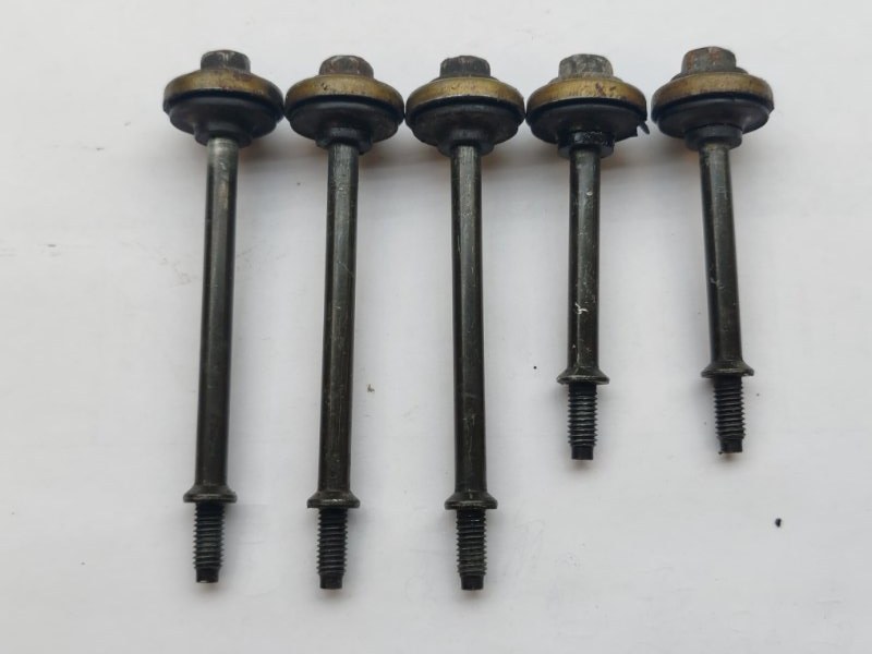 Болт крепления крышки клапанов Honda Avancier TA1 F23A (б/у)