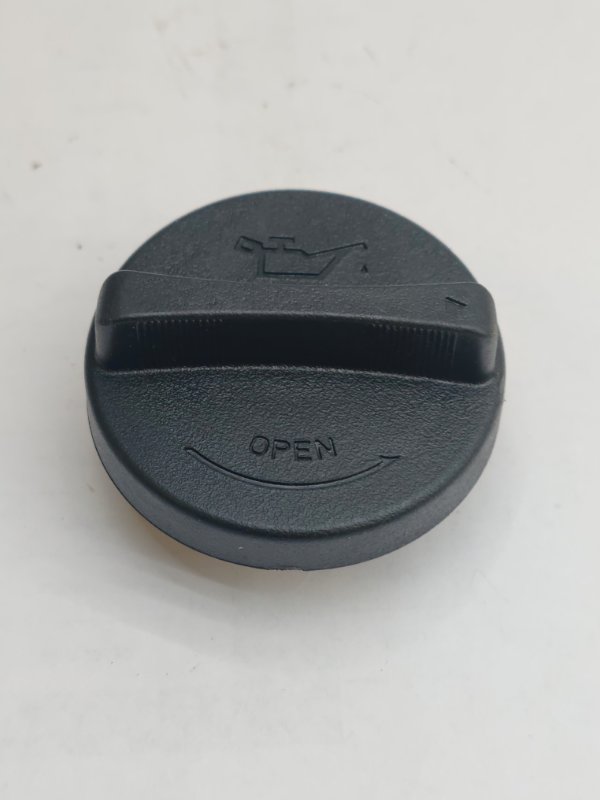 Крышка маслозаливной горловины Kia Rio G4FC (б/у)