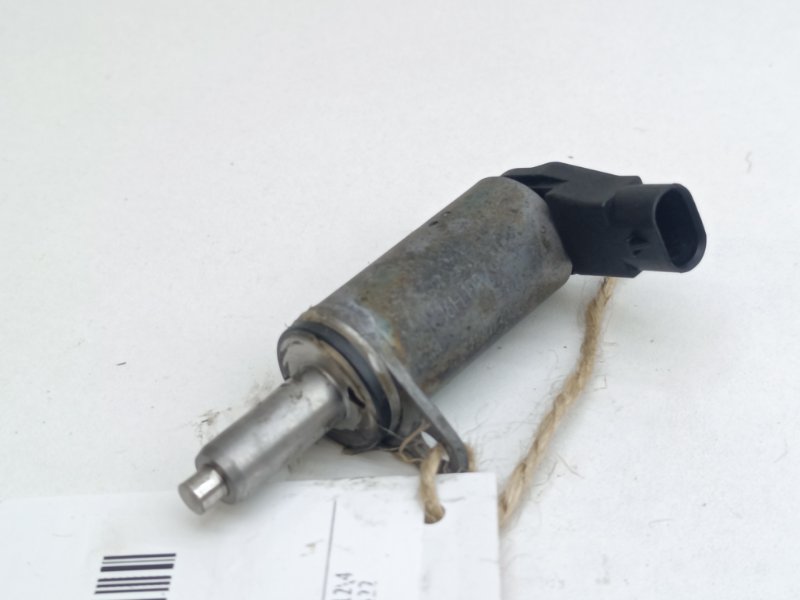 Клапан VVT-I Audi A4 K2 CAE (б/у)