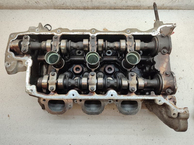 Головка блока цилиндров Cadillac SRX LF1 левая (б/у)