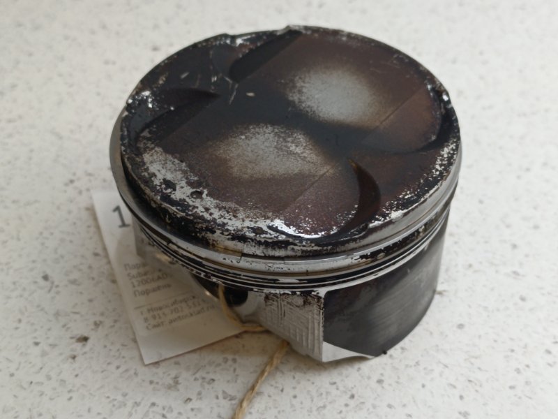 Поршень Subaru Legacy BL5 EJ204 (б/у)