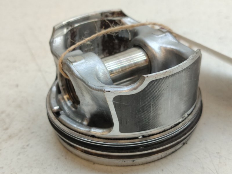 Поршень Audi A4 K2 CAE (б/у)