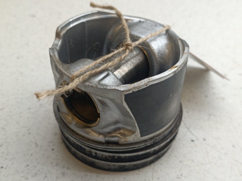 Поршень Hyundai Santa Fe CM D4EA (б/у)