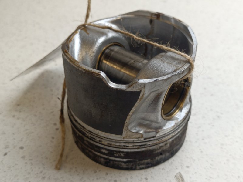 Поршень Hyundai Santa Fe CM D4EA (б/у)