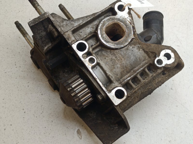 Корпус помпы Peugeot 206 KFW (б/у)