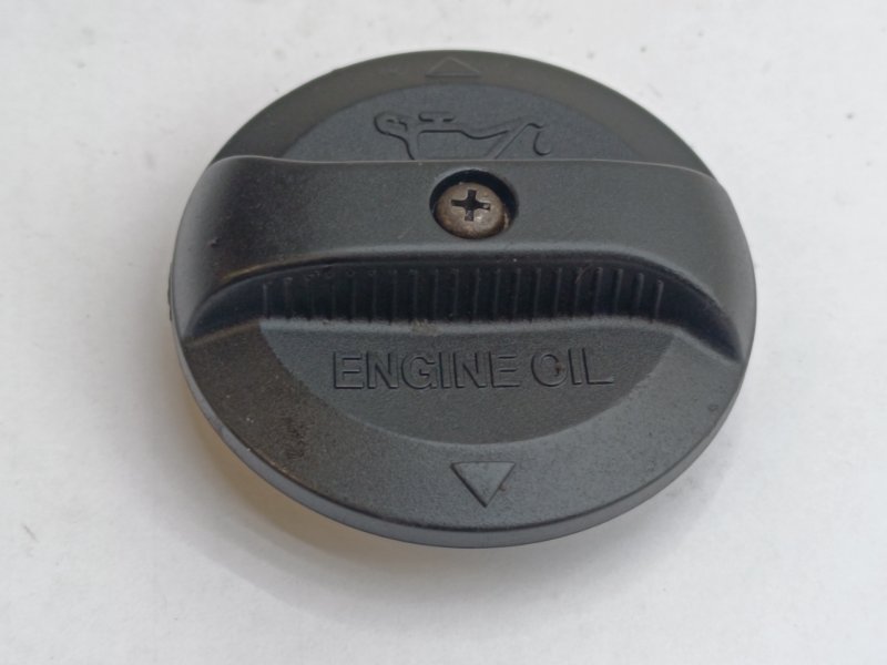 Крышка маслозаливной горловины Mitsubishi Colt Plus Z25A 4G19 (б/у)