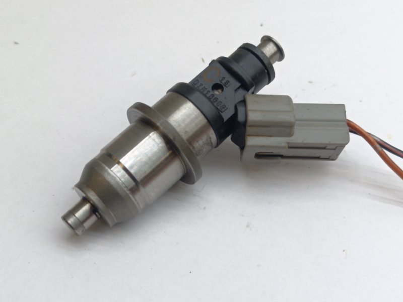Форсунка топливная Mitsubishi Dingo CQ5A 4G93 (б/у)
