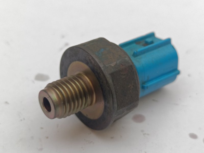 Датчик давления масла Honda CR-V RD4 K20A4 (б/у)