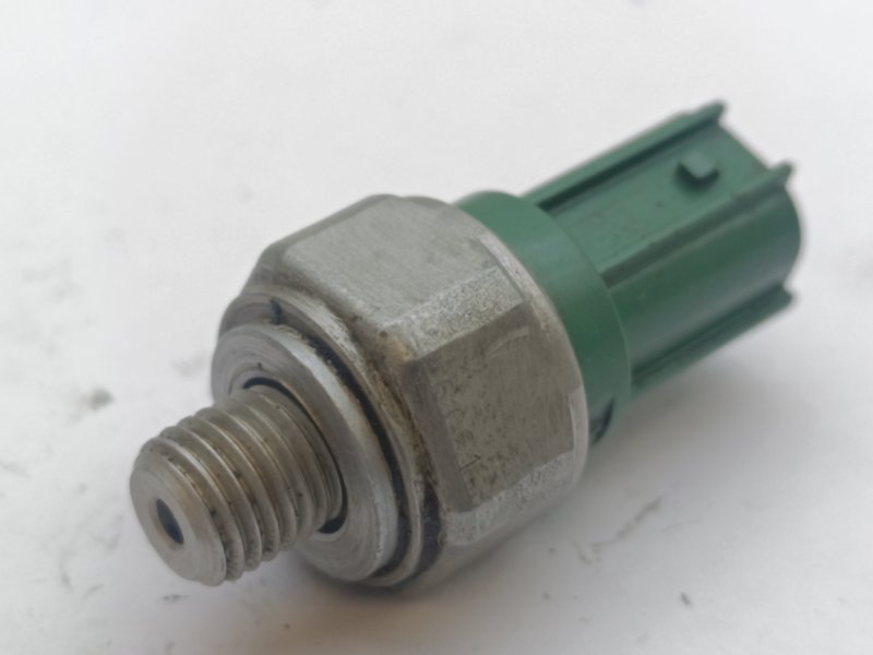 Датчик давления масла Honda CR-V RD4 K20A4 (б/у)