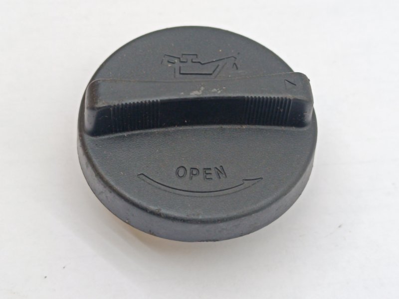 Крышка маслозаливной горловины Hyundai Santa Fe CM D4EA (б/у)