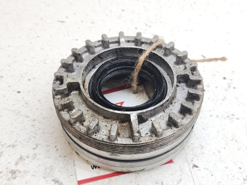 Крышка подшипника дифференциала АКПП Subaru Tribeca YA5 EJ30D (б/у)