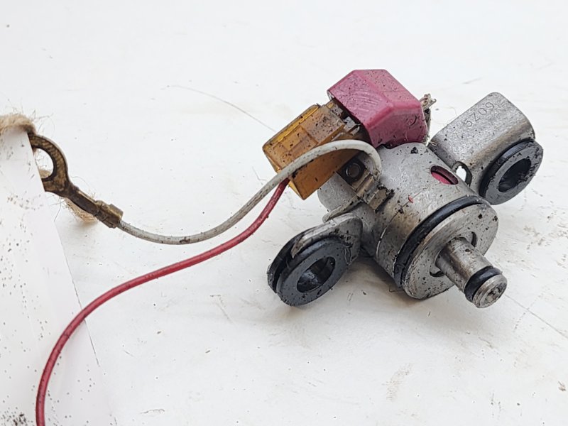 Соленоид Subaru Forester SF5 EJ202 (б/у)