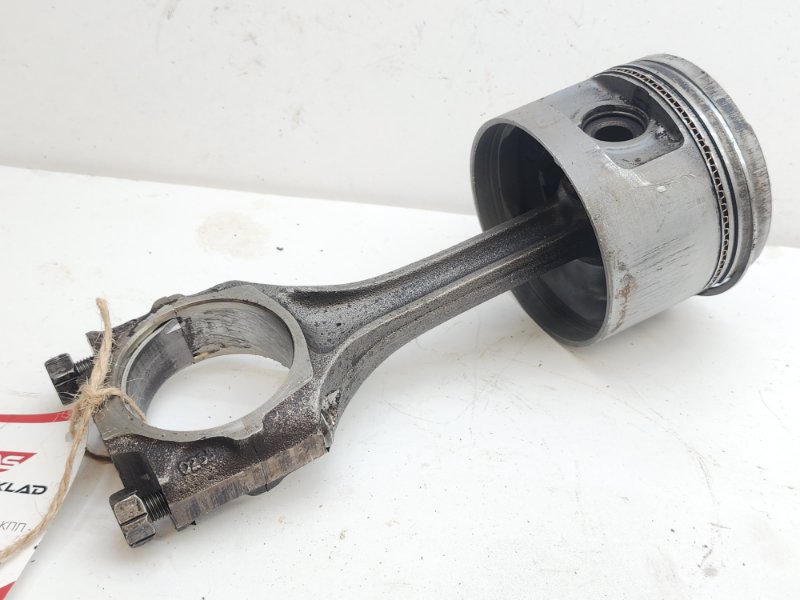 Поршень с шатуном Audi 80 B3 RP (б/у)