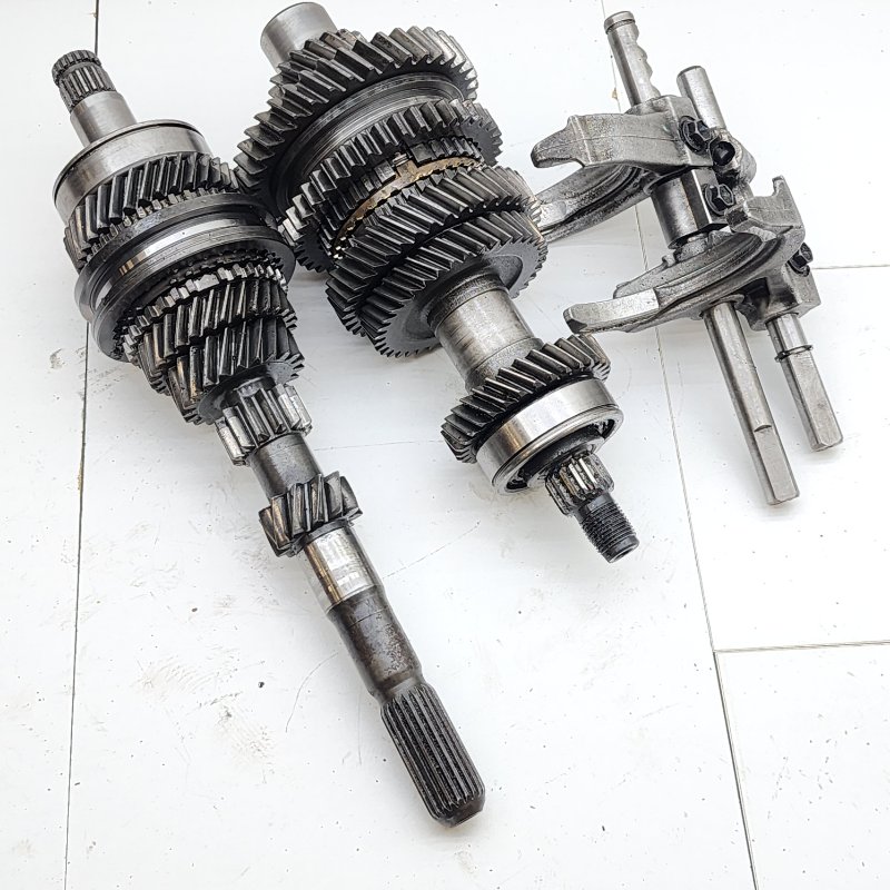 Вал КПП Toyota Corona Premio AT211 7AFE (б/у)