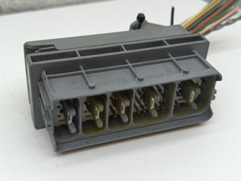Разъем Citroen C4 LC EW10A (б/у)