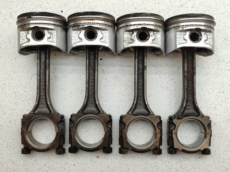 Поршень с шатуном Nissan Pulsar FN15 GA15DE (б/у)