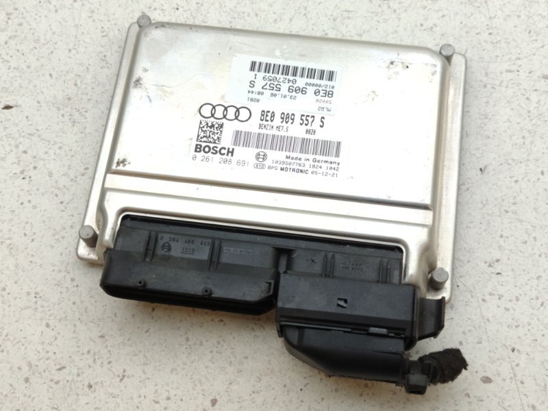 Блок управления EFI Audi A4 8EC ALT (б/у)